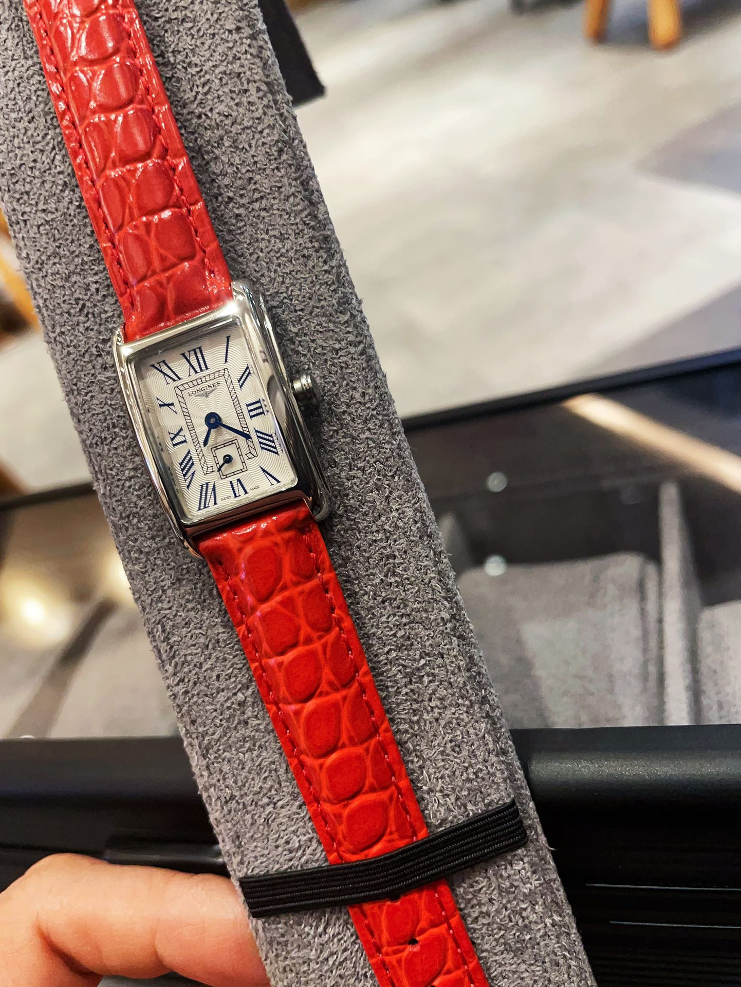 Longines Watches Crocodile skin pattern Dai Zhuo, ladies, hurry up and buy it — photo 3