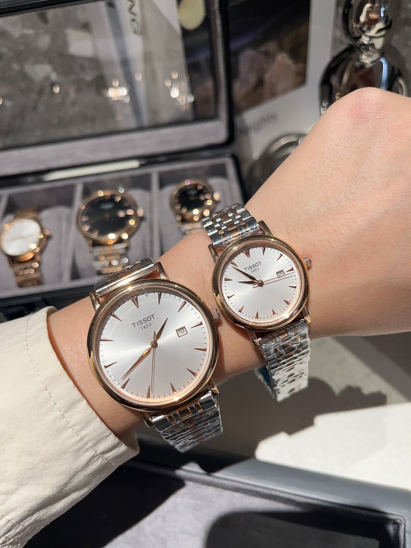 Tissot Couple Watch: White Steel Belt, Stone Core, 316L Steel, 40mm Men’s & 30mm Women’s. - 图片 6