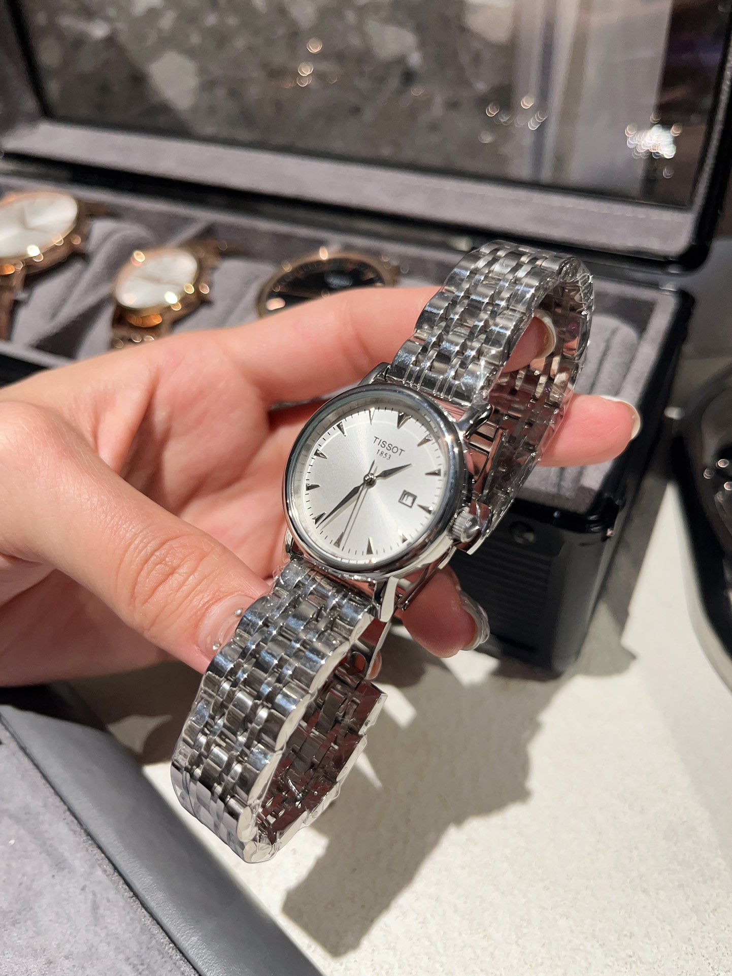 Tissot Couple Watch: White Steel Belt, Stone Core, 316L Steel, 40mm Men’s & 30mm Women’s. - 图片 9