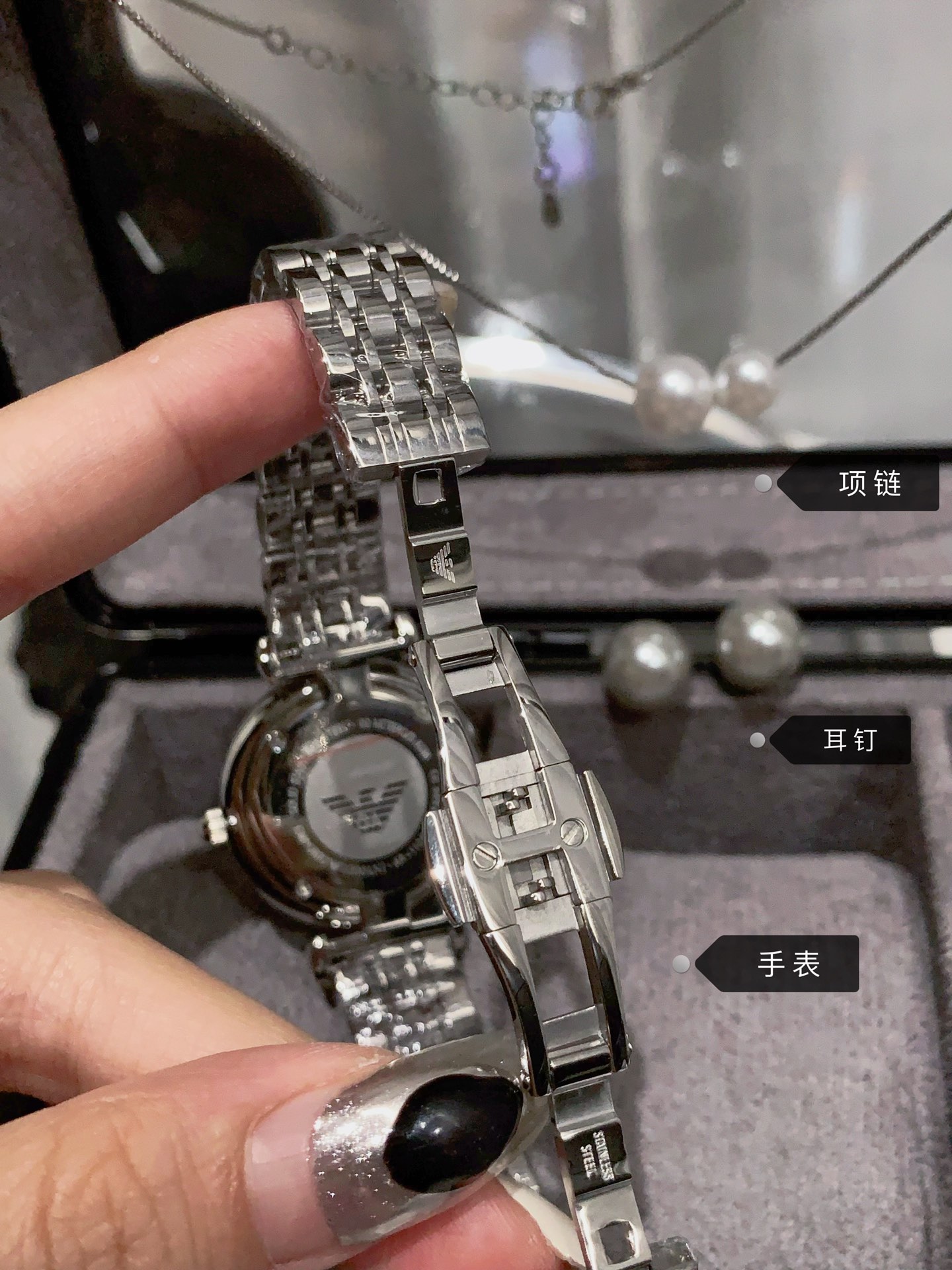 “Real Cash in Unsuitable Boxes: Armani Watch with Diamond” - 图片 7