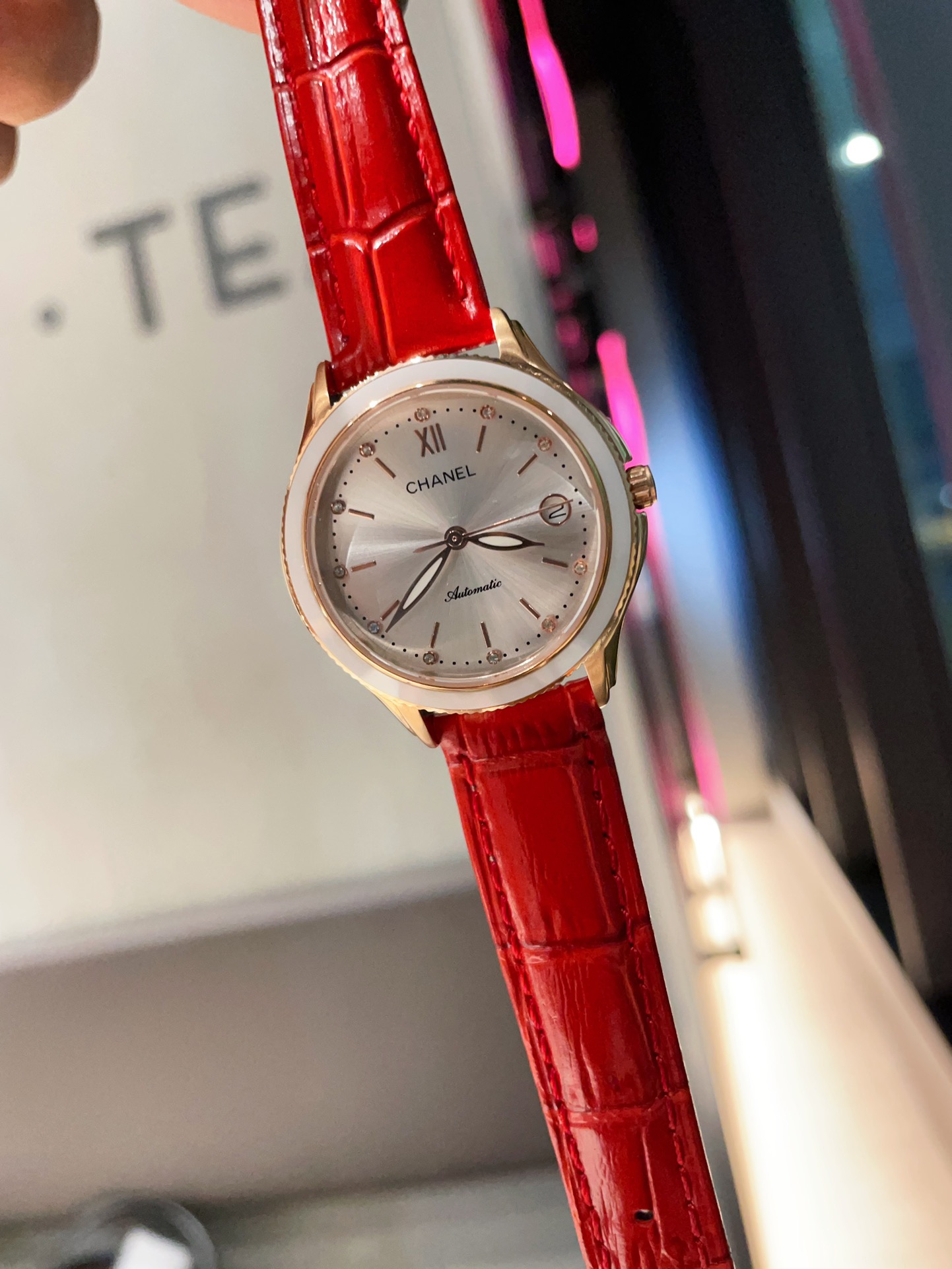 Chanel Platinum Ceramic Belt Lady’s Wristwatch: Elegant, Light, and Comfortable - 图片 6