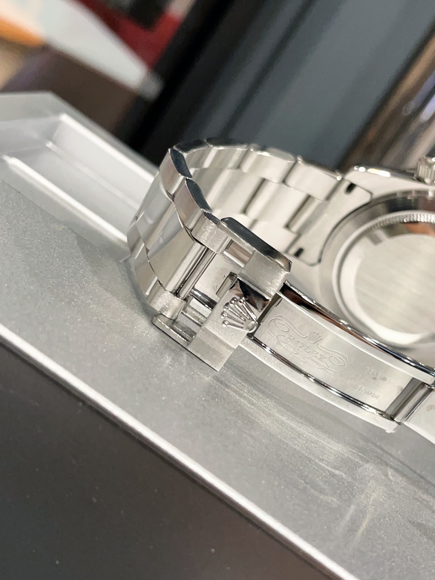 Rolex Rainbow Diton 770 Drilling Belt 900: Precious Stone Embedding Perfection - 图片 7