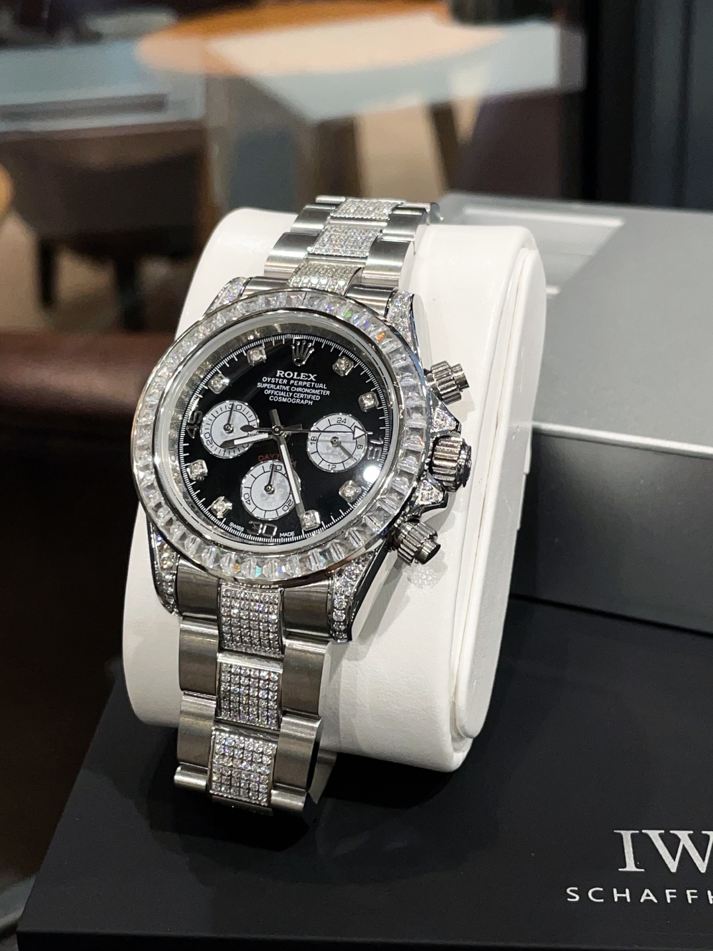 Rolex Rainbow Diton 770 Drilling Belt 900: Precious Stone Embedding Perfection - 图片 4