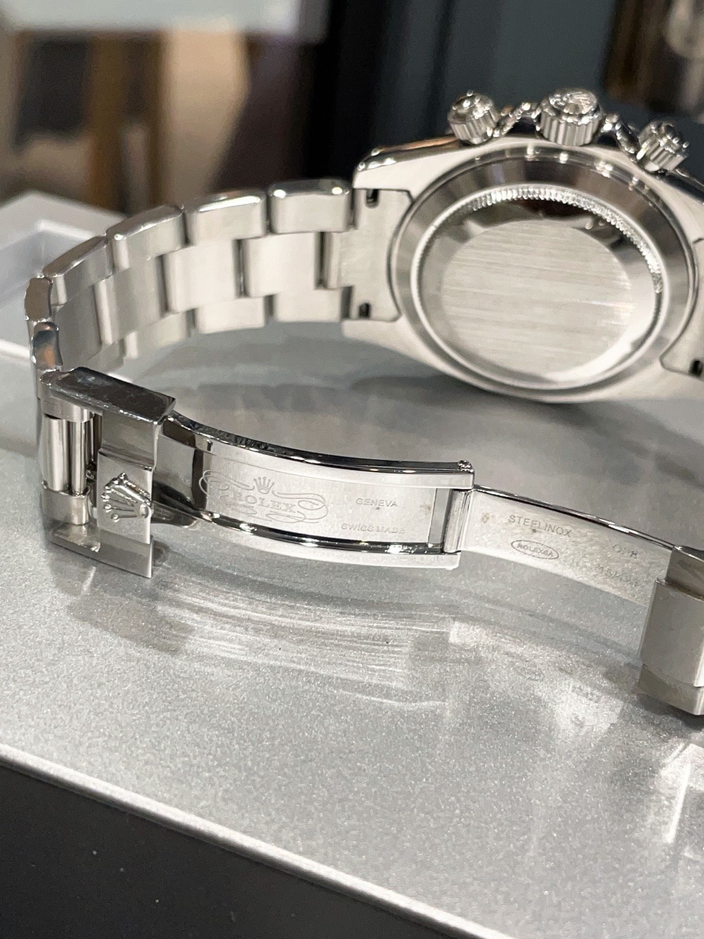 Rolex Rainbow Diton 770 Drilling Belt 900: Precious Stone Embedding Perfection - 图片 6