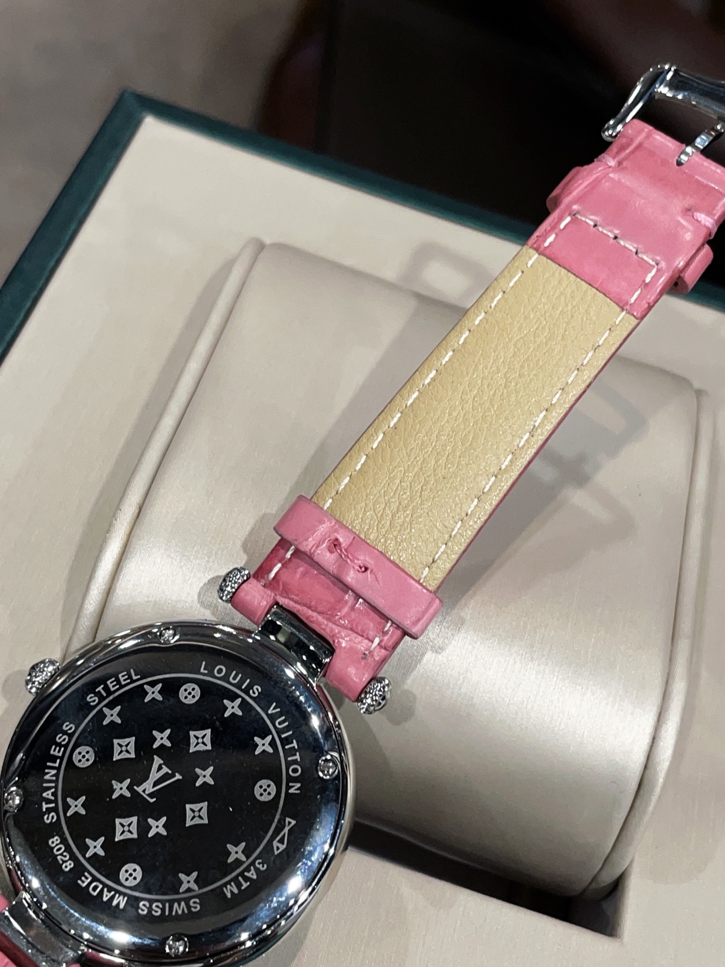 Luxury LV Diamond Watch: Pink Crocodile Skin, Swiss Movement, Waterproof, Elegant Design - 图片 9