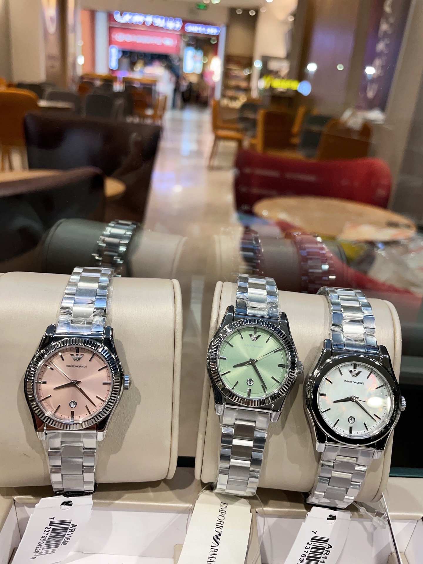 NO:393643,White, gold, diamond 10 original single Armani ARMANI women's watch model ar11658 case stainless steel watch mirror mineral reinforced glass strap stainless steel (width 16mm) size 32MM simple and fashionable visual refreshing whitewashing time, luxury and beauty, armani, armani19860909白 金 钻10 原单阿玛尼ARMANI女表 型号ar11658 表壳精钢 表镜矿物质强化玻璃 表带精钢（宽度16mm） 尺寸32MM 简约时尚 视觉清爽 粉饰时光,奢美于心,,armani,armani,Watch