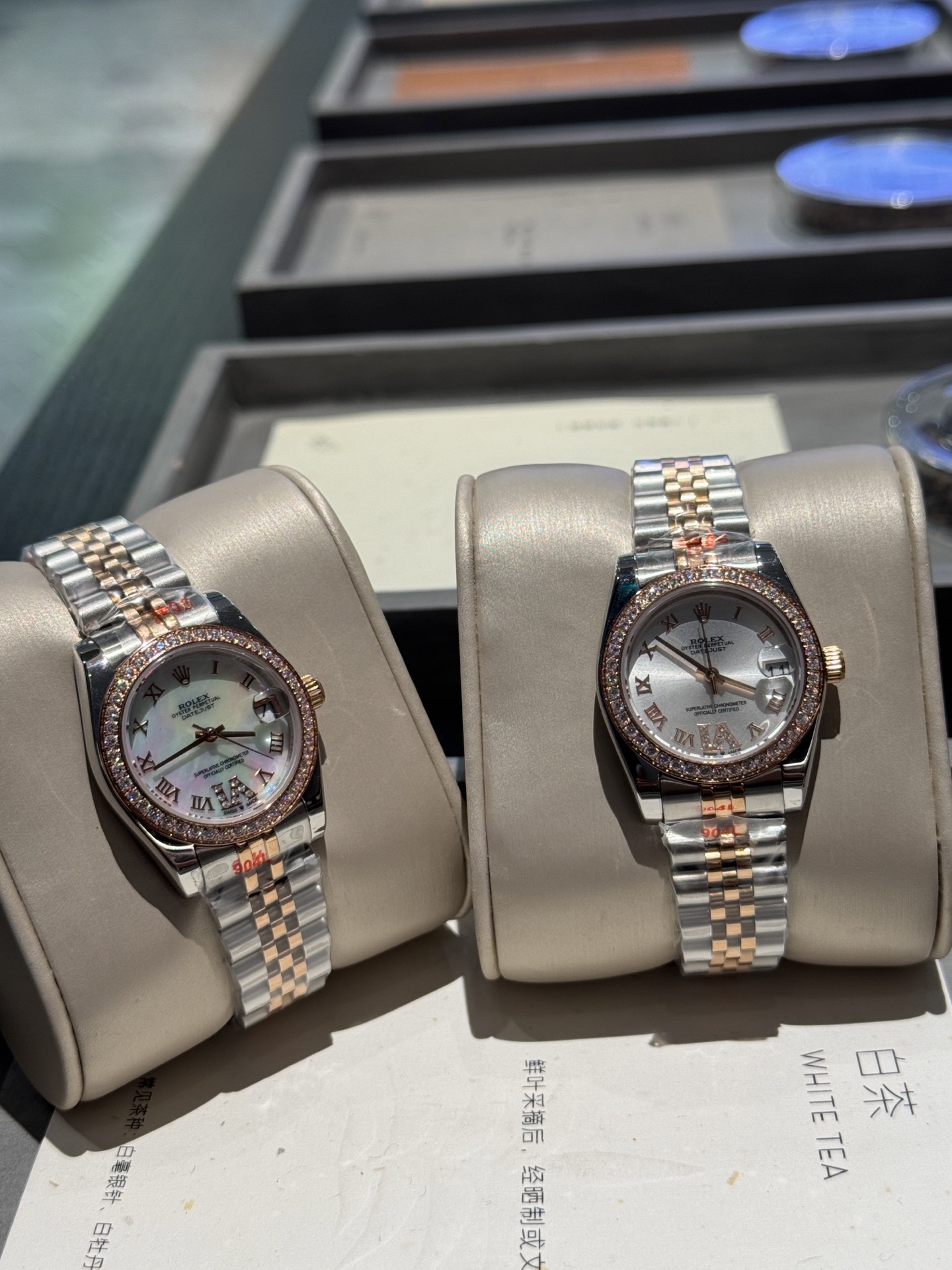 Elegant 31mm Women’s Watch with Steel Belts and Crystal Diamonds - 图片 3