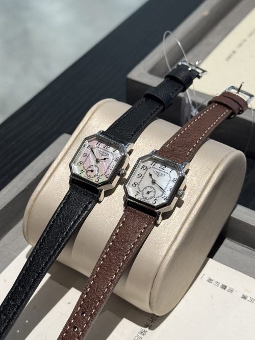 Longines Women's Watch, Vintage Design, Mother of Pearl Dial, 24mm Diameter 1 Longines Women's Watch, Vintage Design, Mother of Pearl Dial, 24mm Diameter