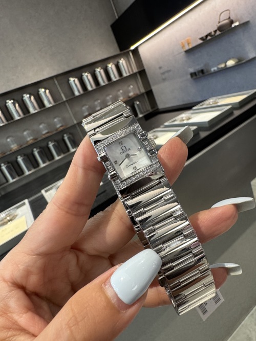 Omega Constellation Diamond Bezel Women's Watch, Elegant Timepiece 1 Omega Constellation Diamond Bezel Women's Watch, Elegant Timepiece