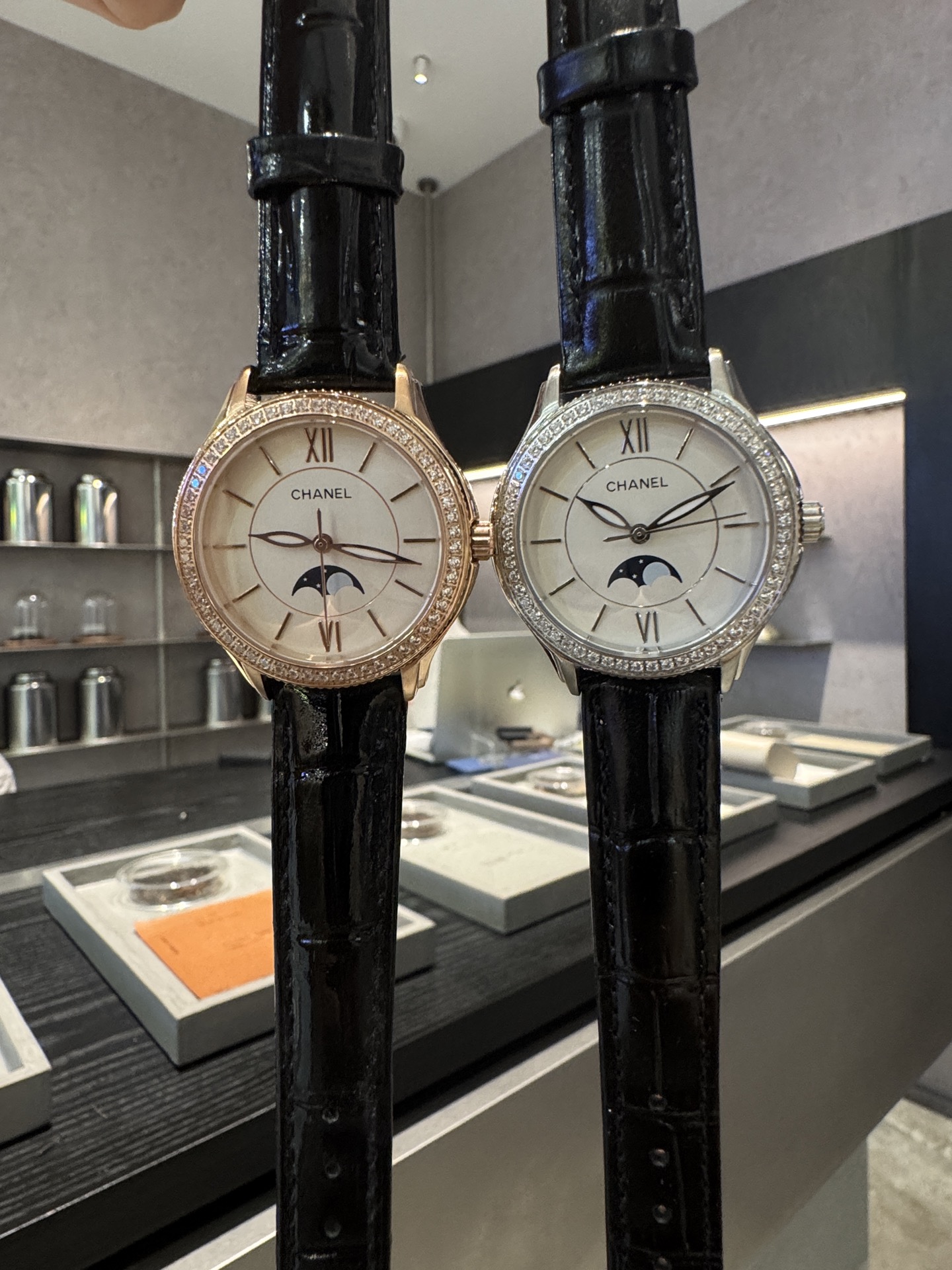 샤넬 세라믹 33mm 쿼츠 사파이어 여성 시계 레플리카 44786