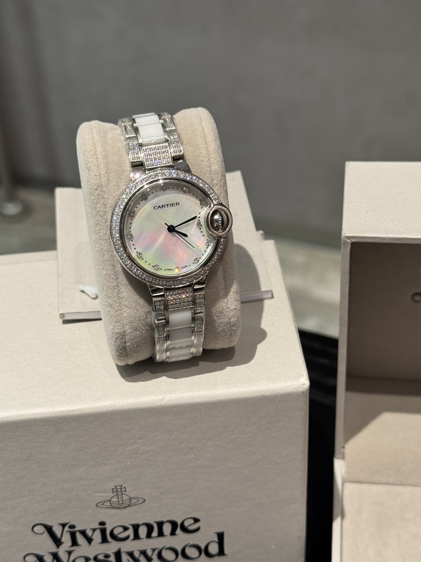 Cartier 卡地亚设计用心 百搭耐看 佩戴舒适 篮气球 光圈有光泽感 钻圈有珠宝气