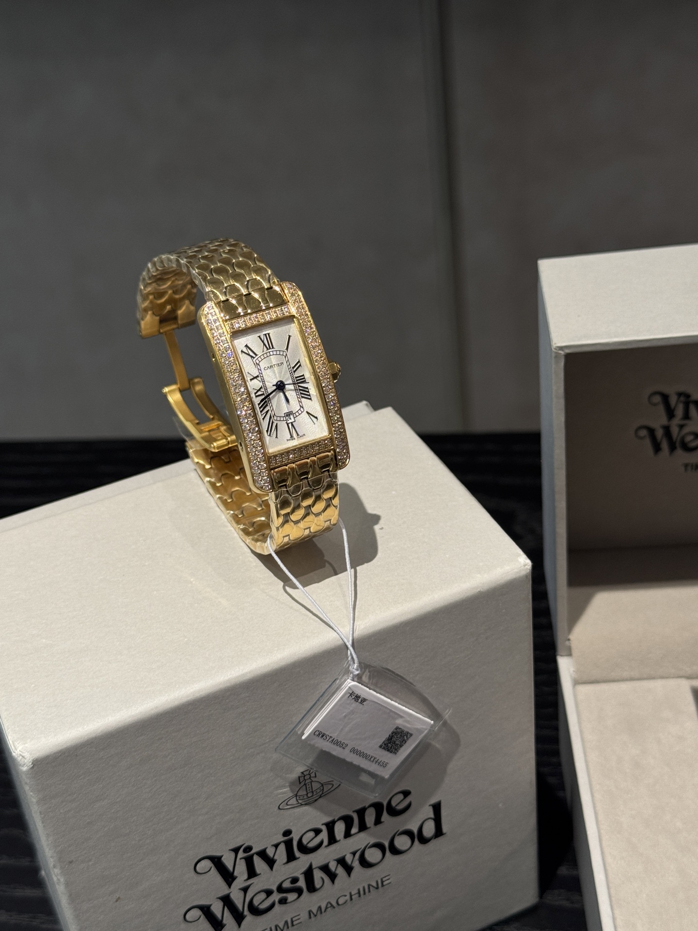 Vivienne Westwood Tank Américaine Women's Watch, Stainless Steel, Double Row Diamond 5 i1757304353655 3761 0 1