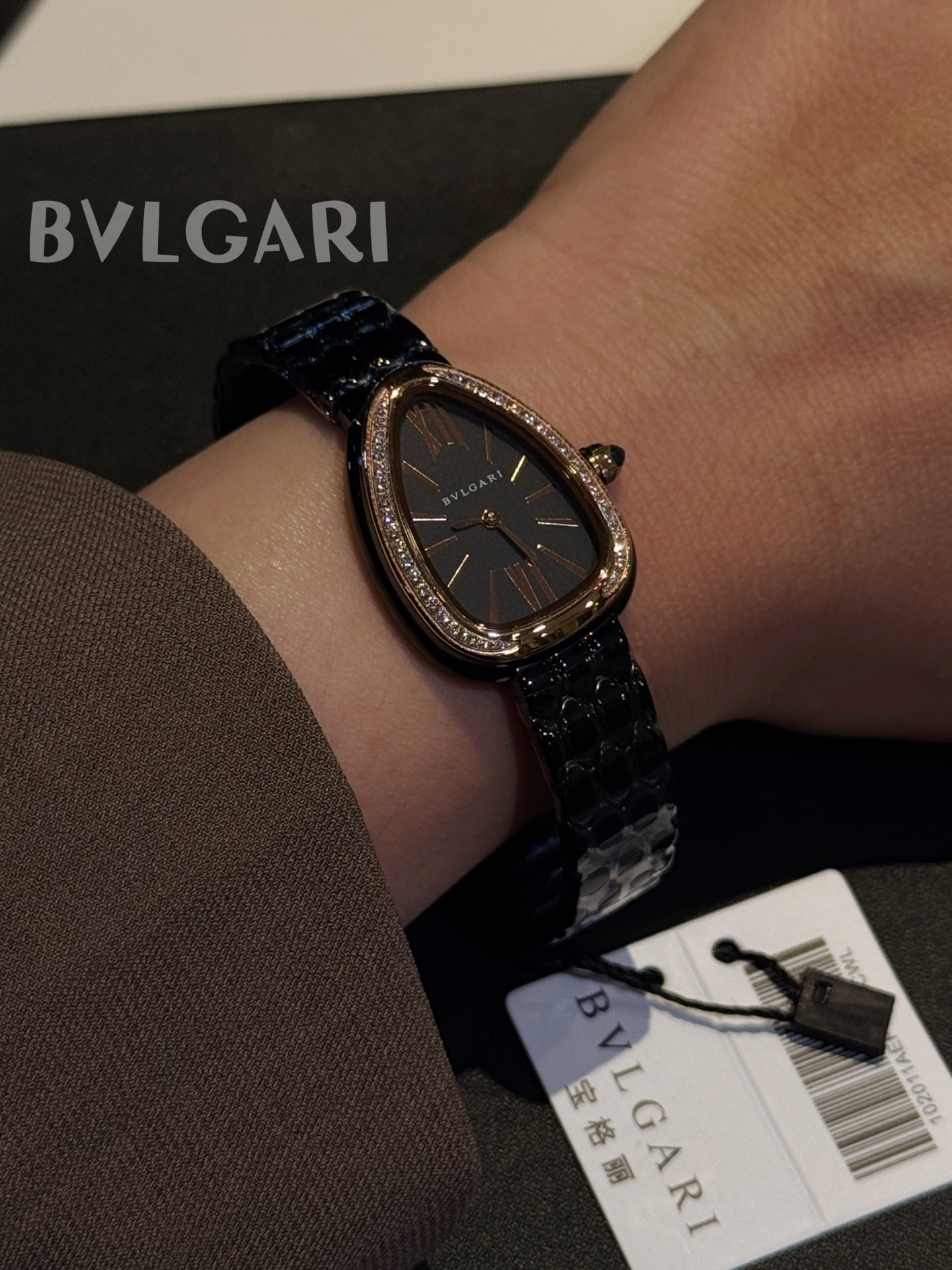 _djc9svZYhrss29HJUEXCpu-2l55LbtLJuE3LwLQ