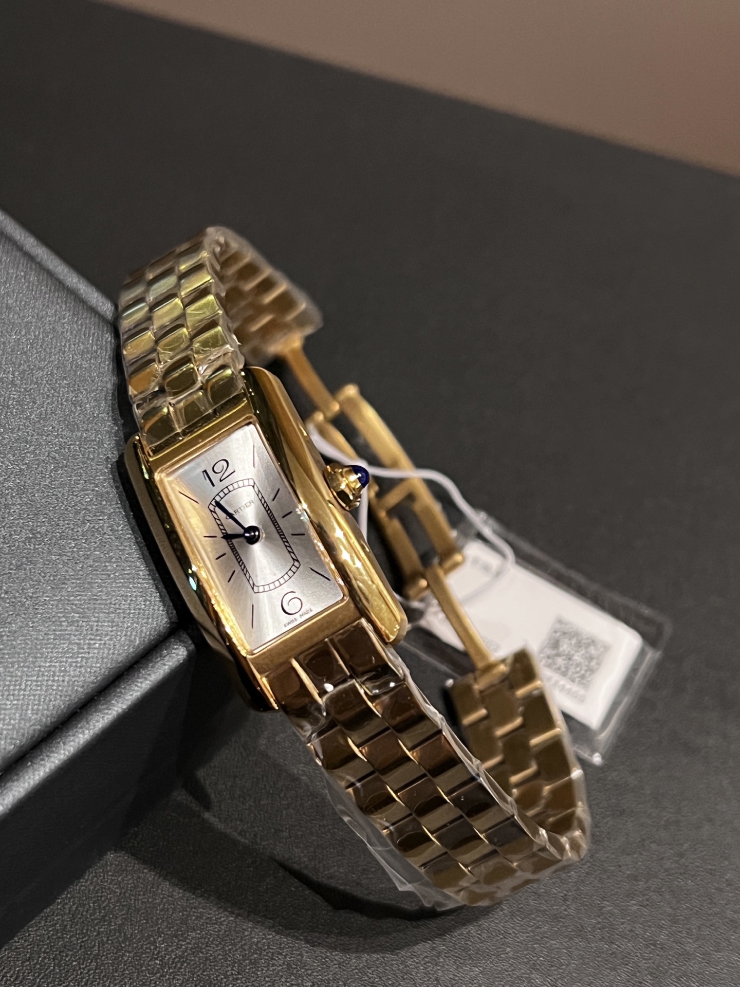 Cartier Tank Americaine yellow gold case bezel silver dial yellow gold bracelet 19mm Women's Quartz