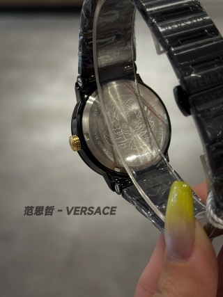 Versace Greca Logo 36mm Small Seconds detail 6