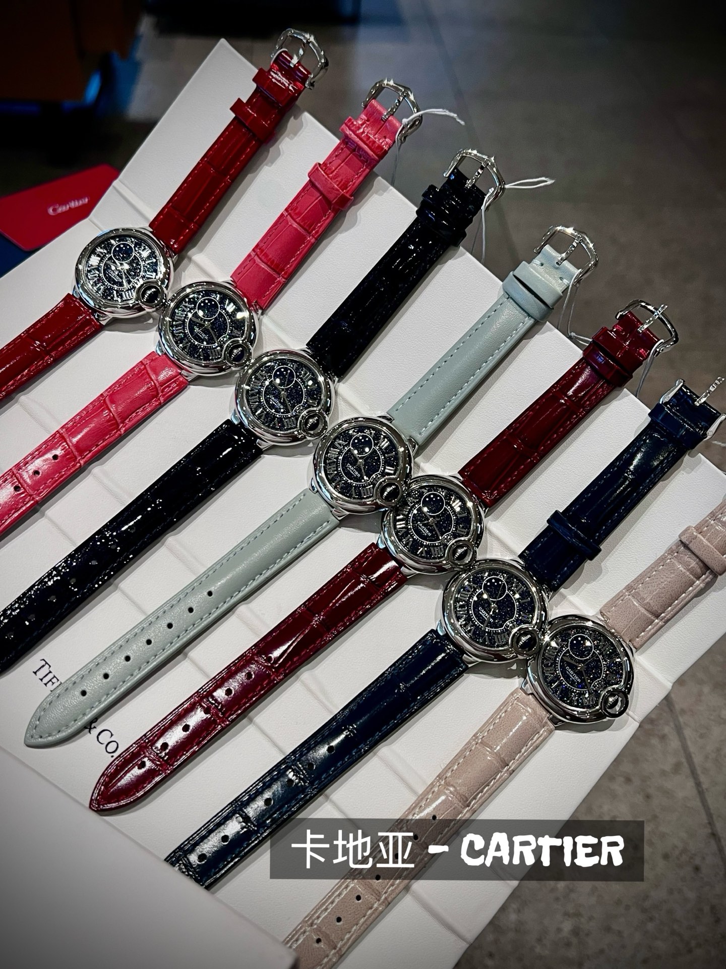 Cartier 卡地亚/尺寸：33mm 多色针扣皮带