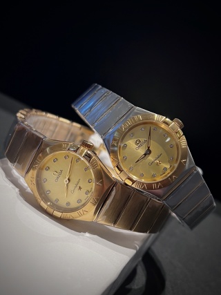 Omega Constellation 28mm Quartz Meteorite Dial detail 6
