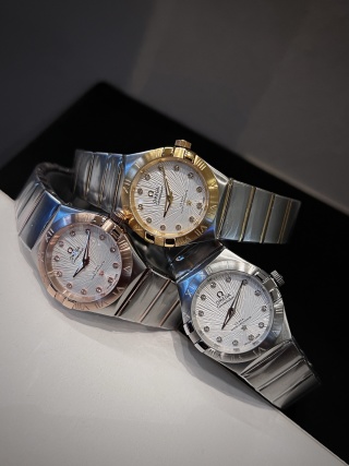 Omega Constellation 28mm Quartz Meteorite Dial detail 9