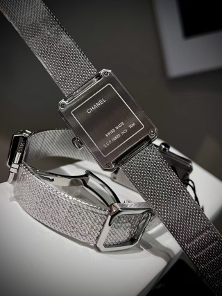 Chanel BOY·FRIEND TWEED detail 8