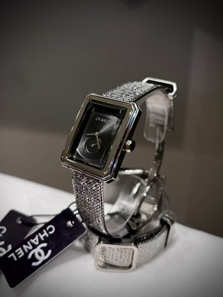 Chanel BOY·FRIEND TWEED detail 4