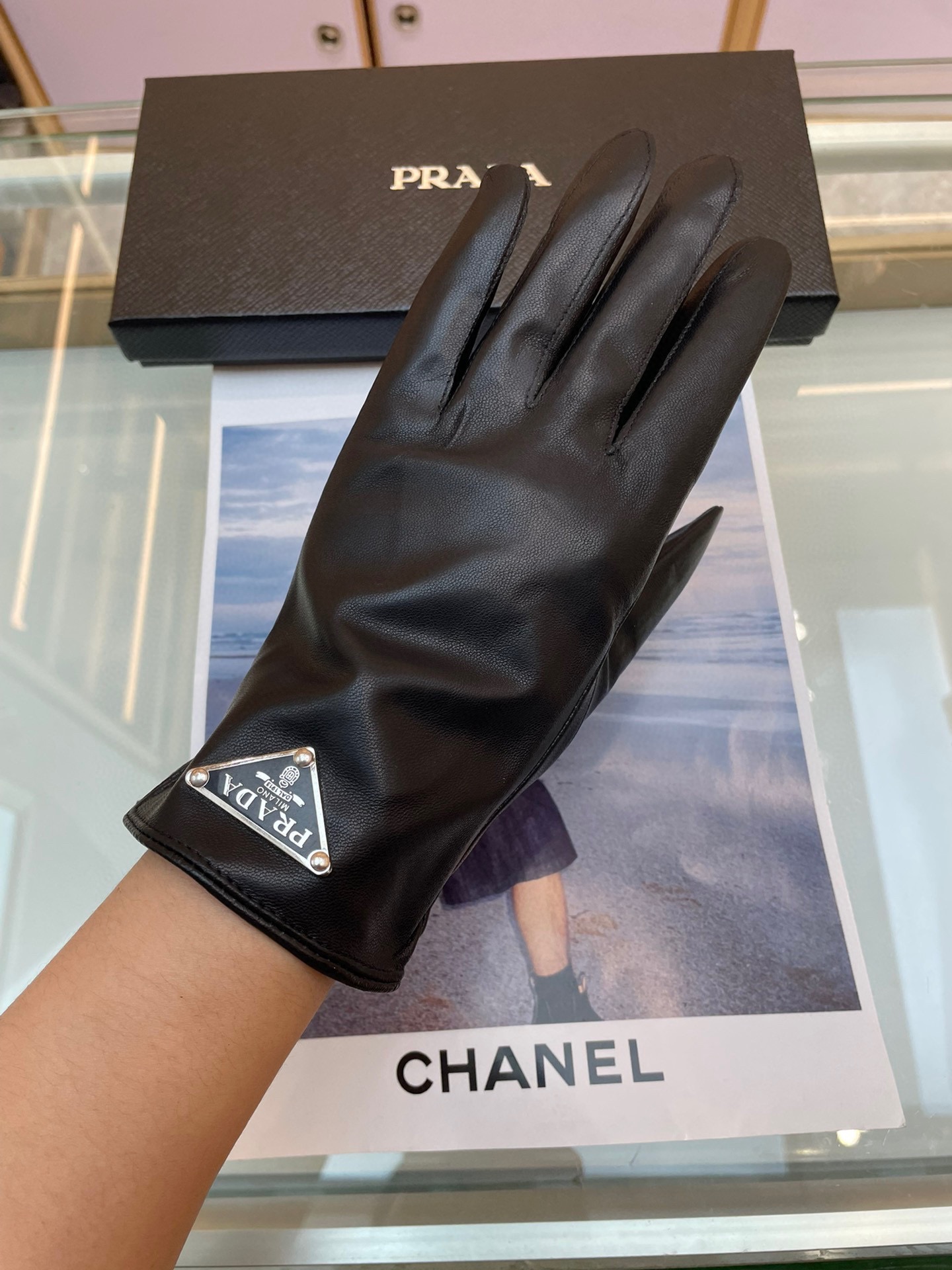 ️普拉达新款女士手套一级羊皮皮质超薄柔软舒适特显手型质感超群码数ML