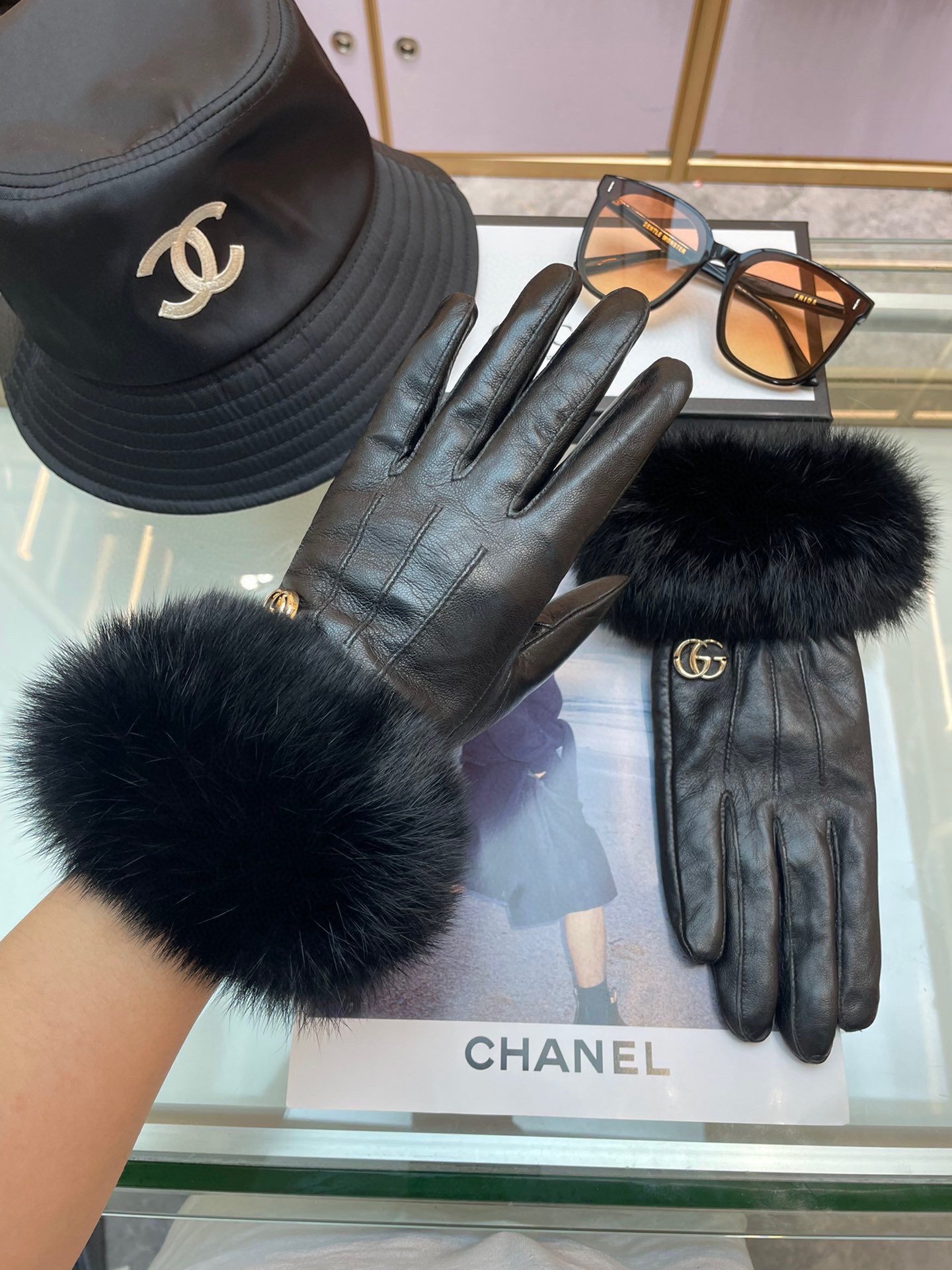 Gucci新款女士手套一级羊皮皮质超薄保暖舒适柔软舒适特显手型质感超群码数均码