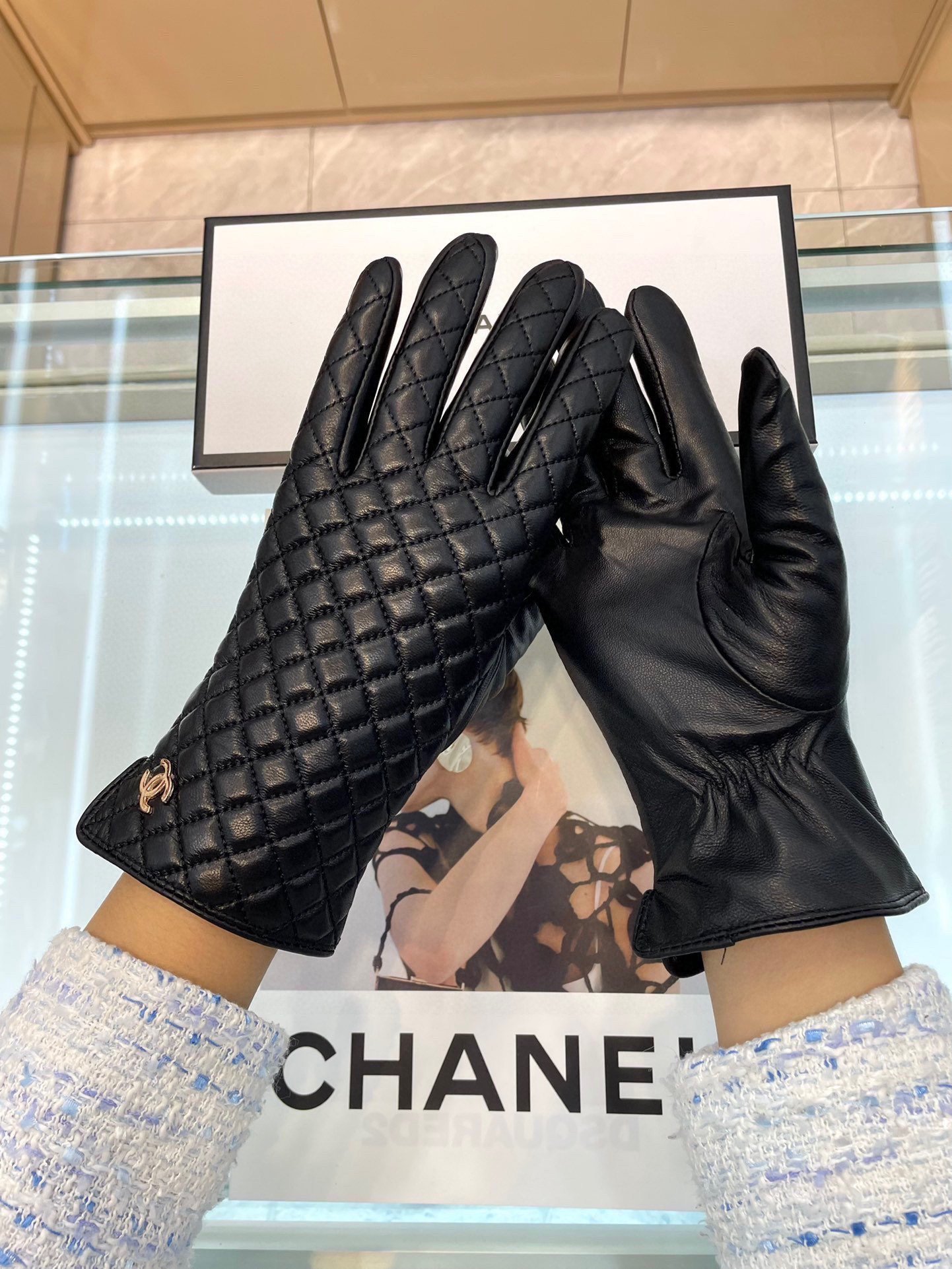 Chanel秋冬女手套进口羊皮皮质超薄柔软舒适质感超群均码