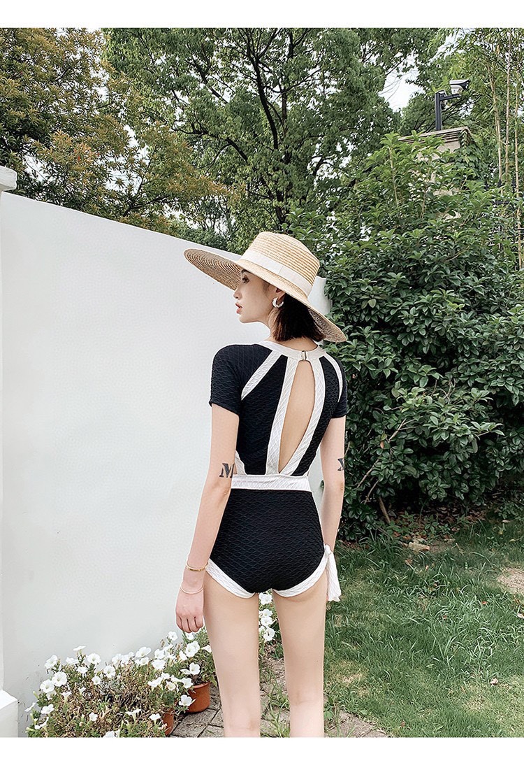 Chanel新款连体泳衣名媛风实物真的超级美适合多种场景的游泳衣️海边游泳池温泉水上乐园漂流都可以面料透