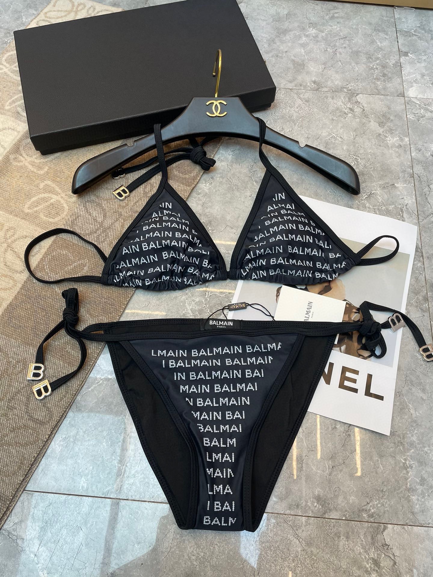 NO:288609,Special offer Balmain counter new hardware pendant Bikini swimsuit ~ letter printing suspender vest bra underwear   briefs two-piece suit, S.M.L Xl swimsuit swim trunk bikini, swimsuit, swimming trunk, bikini, balmain, swimsuits, bikinis19860909特价 巴尔曼专柜新款五金吊坠 比基尼泳衣~字母印花吊带背心文胸内衣 三角裤两件套装, S.M.L Xl泳衣泳裤比基尼,泳衣，泳裤，比基尼,balmain,swimsuits,bikinis,accessory