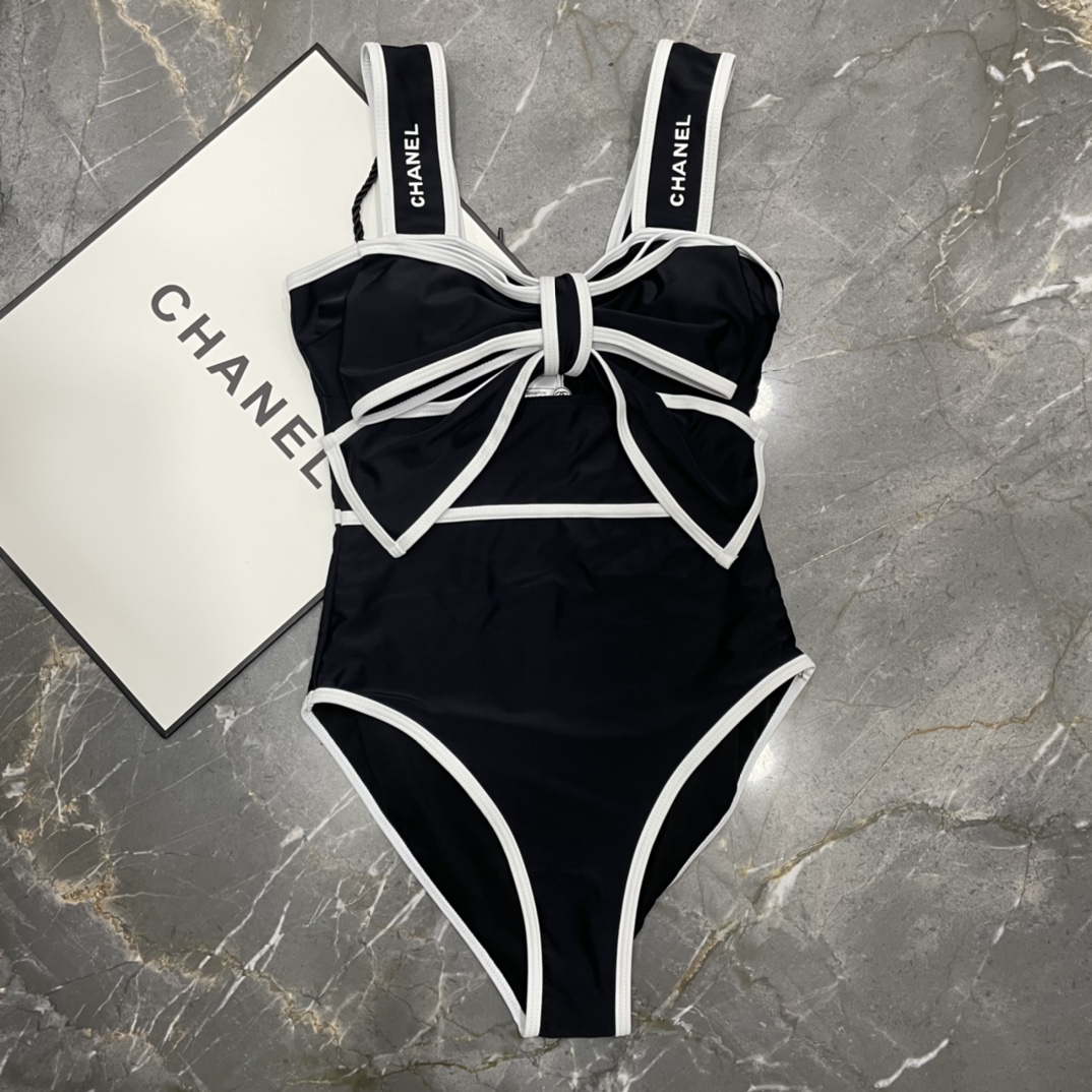 Chanel新款名媛气质风连体泳衣适合多种场景的游泳衣️海边游泳池温泉水上乐园漂流都可以内搭也完全可以连