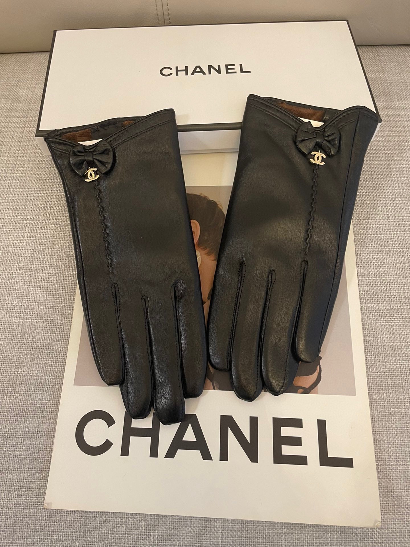 Special YJDLE. Chanel new ladies gloves first -level sheep leather ultra -thin, soft and comfortable special hand -to -hand texture super group \n code number: average code