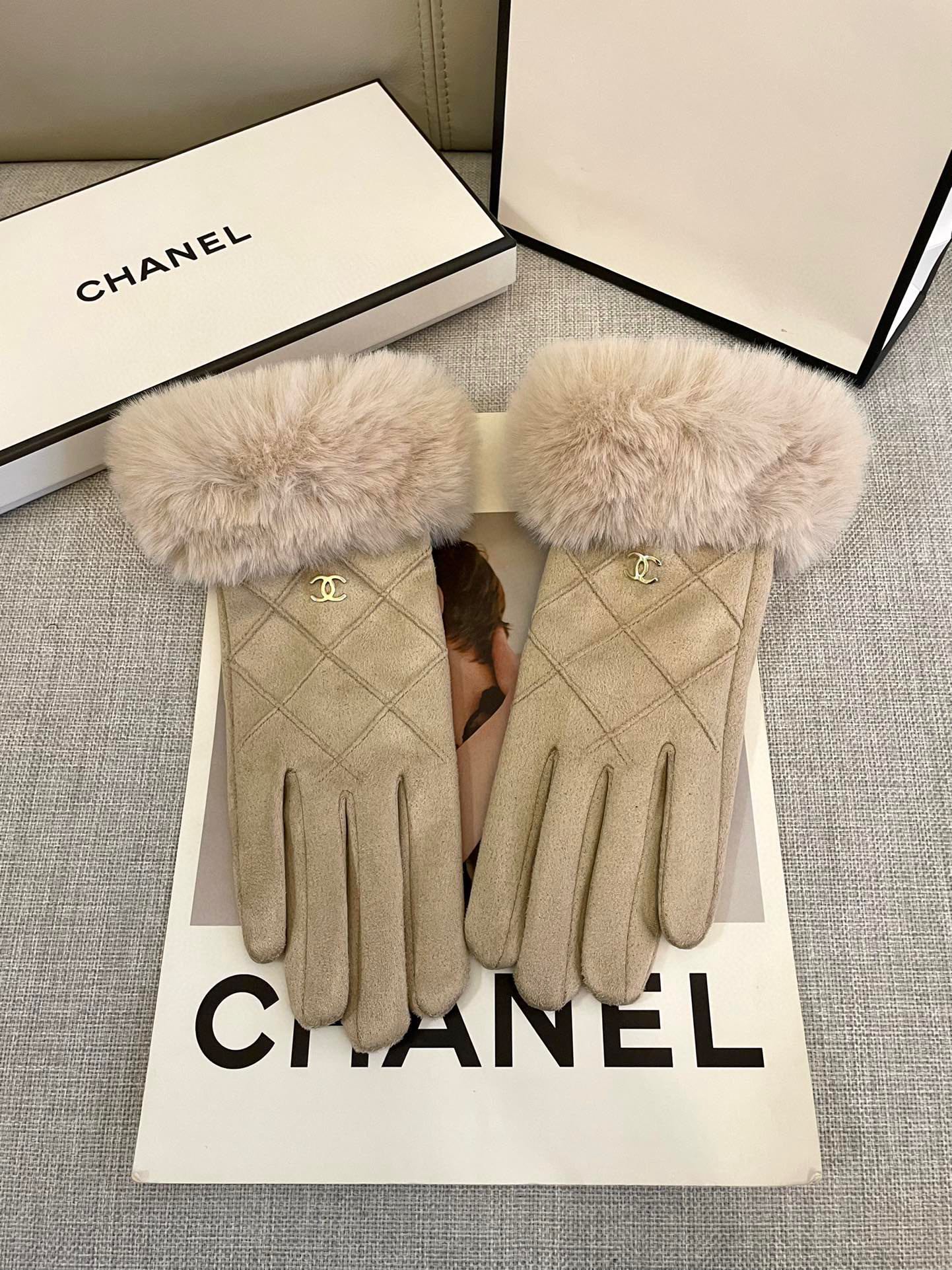 Pywdws Chanel new ladies glove cashmere gloves with coat super beautiful hand -display texture superb \n code number: average code