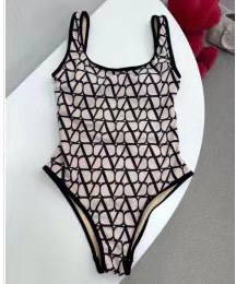 “Valentino’s Sexy Goddess Body Suit: Versatile Swimwear for Various Scenarios” - 图片 2