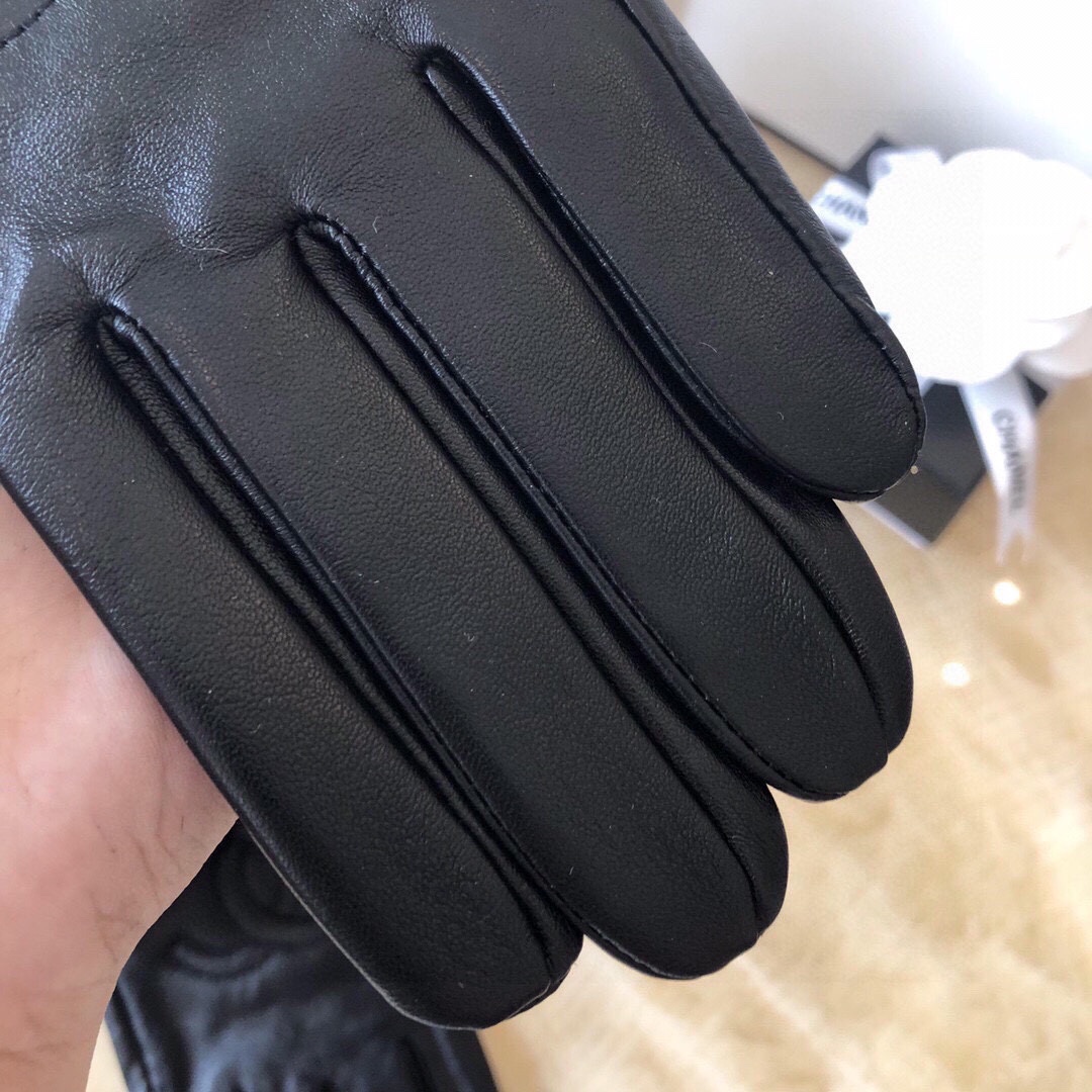 Italian Touch-Screen Gloves: High-Class, Warm, Stylish, Convenient for Cold Weather Smartphone Use - 图片 4