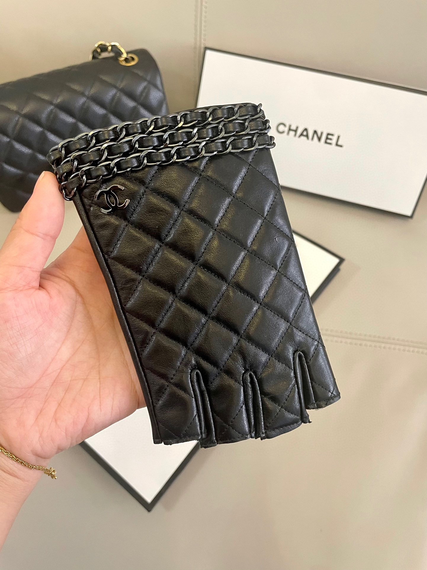 300 BUCKS TO THE SUPER-REFERENDANT, TROUPE, MUST RETAIN HER OWN MONEY - 图片 3