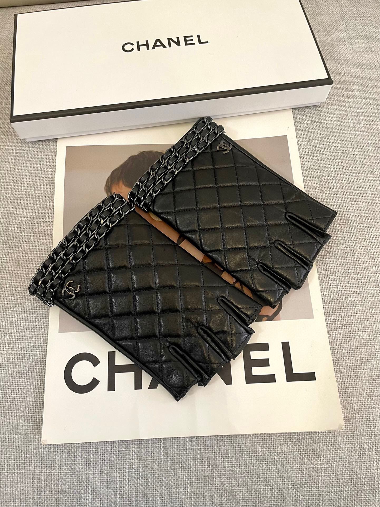 300 BUCKS TO THE SUPER-REFERENDANT, TROUPE, MUST RETAIN HER OWN MONEY - 图片 7