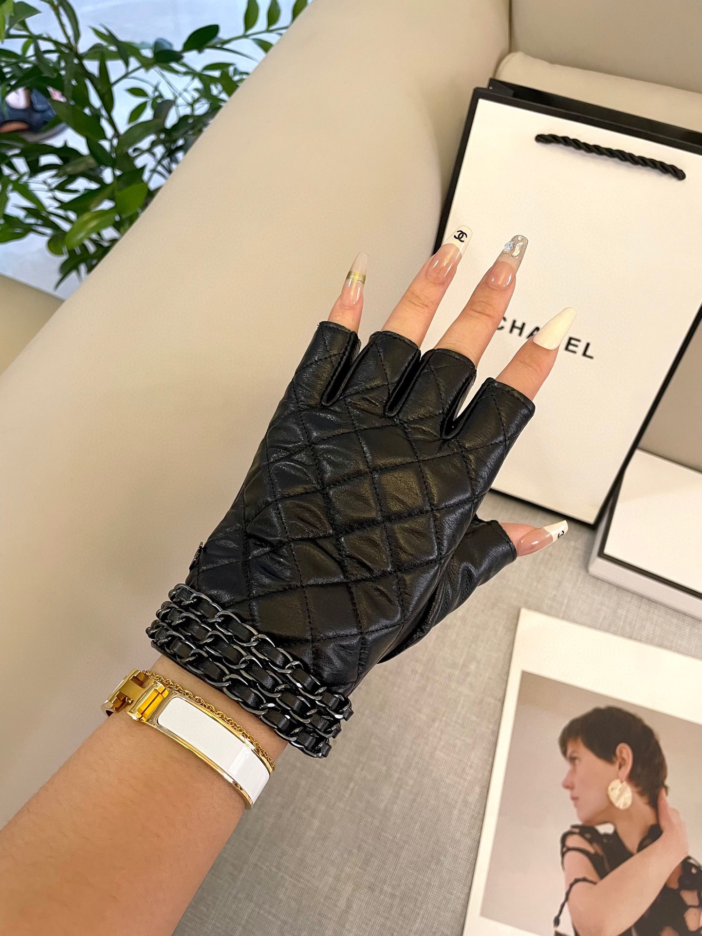 300 BUCKS TO THE SUPER-REFERENDANT, TROUPE, MUST RETAIN HER OWN MONEY - 图片 9