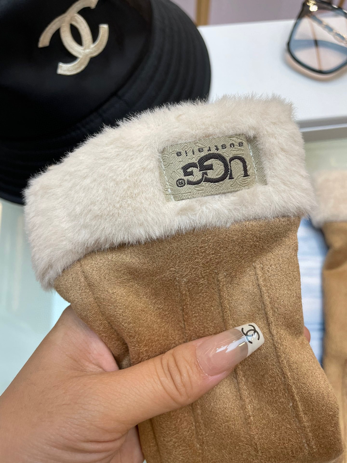 A SPECIAL PRICE OF 138 FOR MS. UGG’S GLOVES TO KEEP THE DEER VELVET WARM IN WINTER - 图片 3