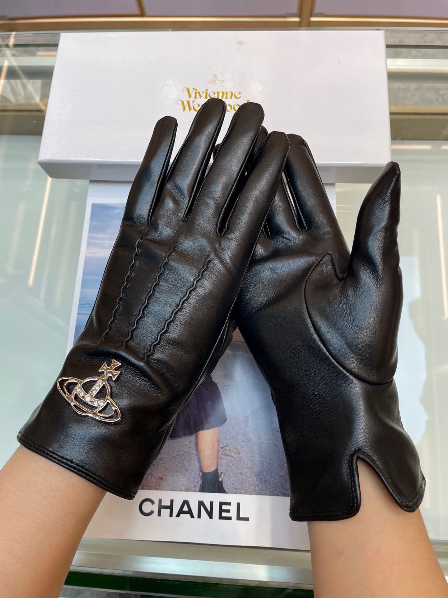 Ms. Vivienne Westwood, Saturn’s leather gloves - 图片 7