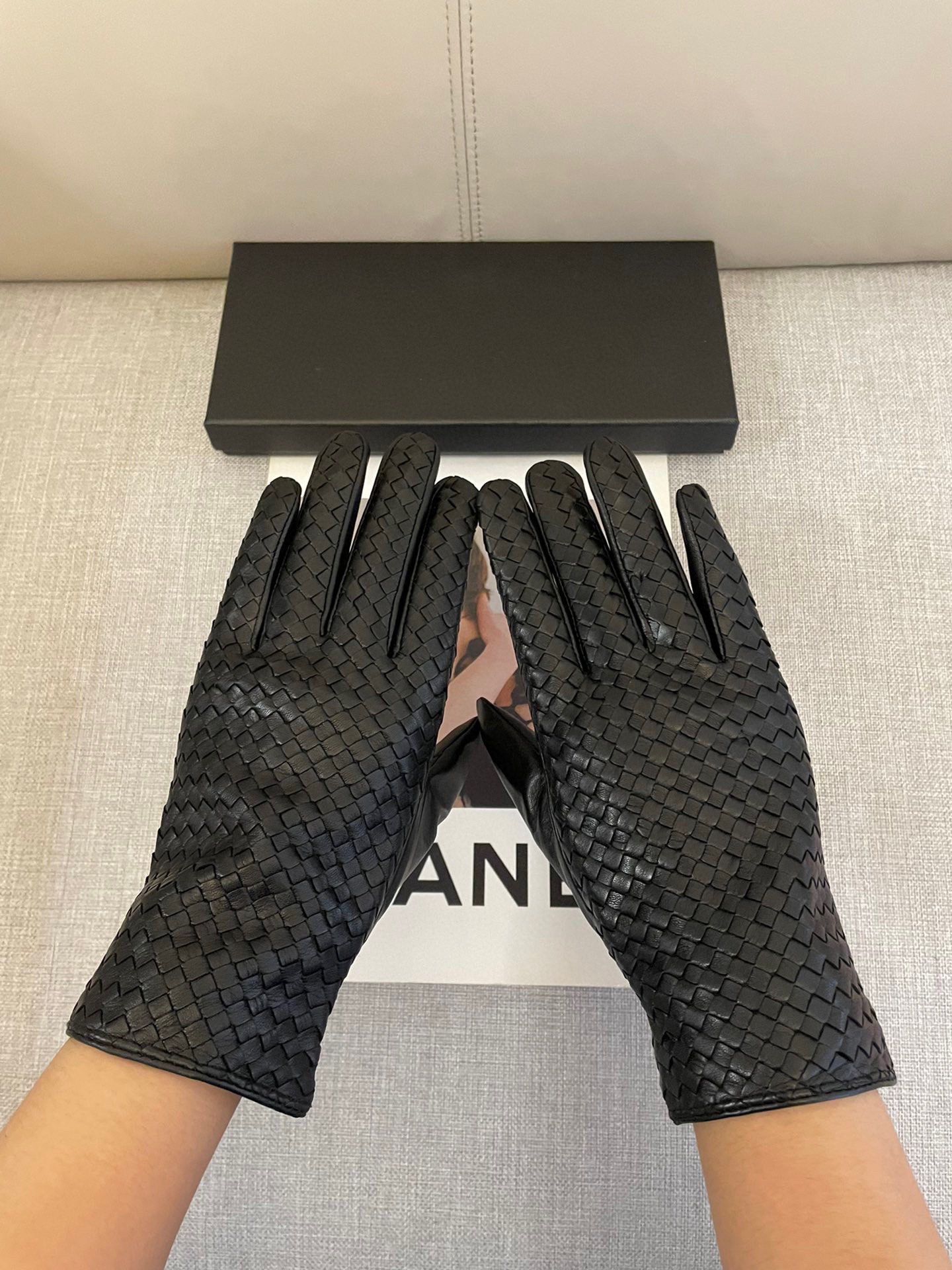 The new edition of Ms. Bv’s new high-end lambskin gloves can’t be missed - 图片 7