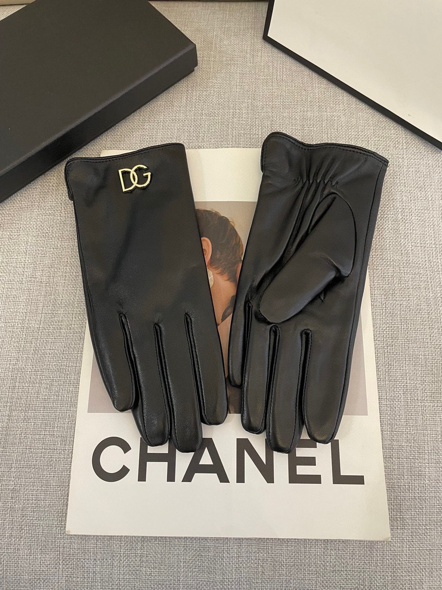 Imported Sheep’s Skin Gloves: Thin, Soft, Comfy, Soothing – 250 DGS for Autumn/Winter Women. - 图片 3