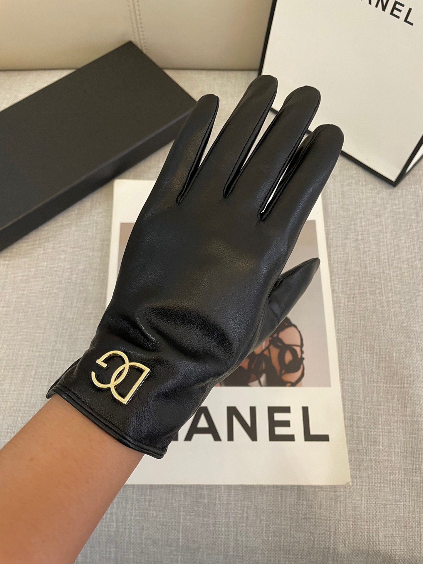 Imported Sheep’s Skin Gloves: Thin, Soft, Comfy, Soothing – 250 DGS for Autumn/Winter Women. - 图片 6
