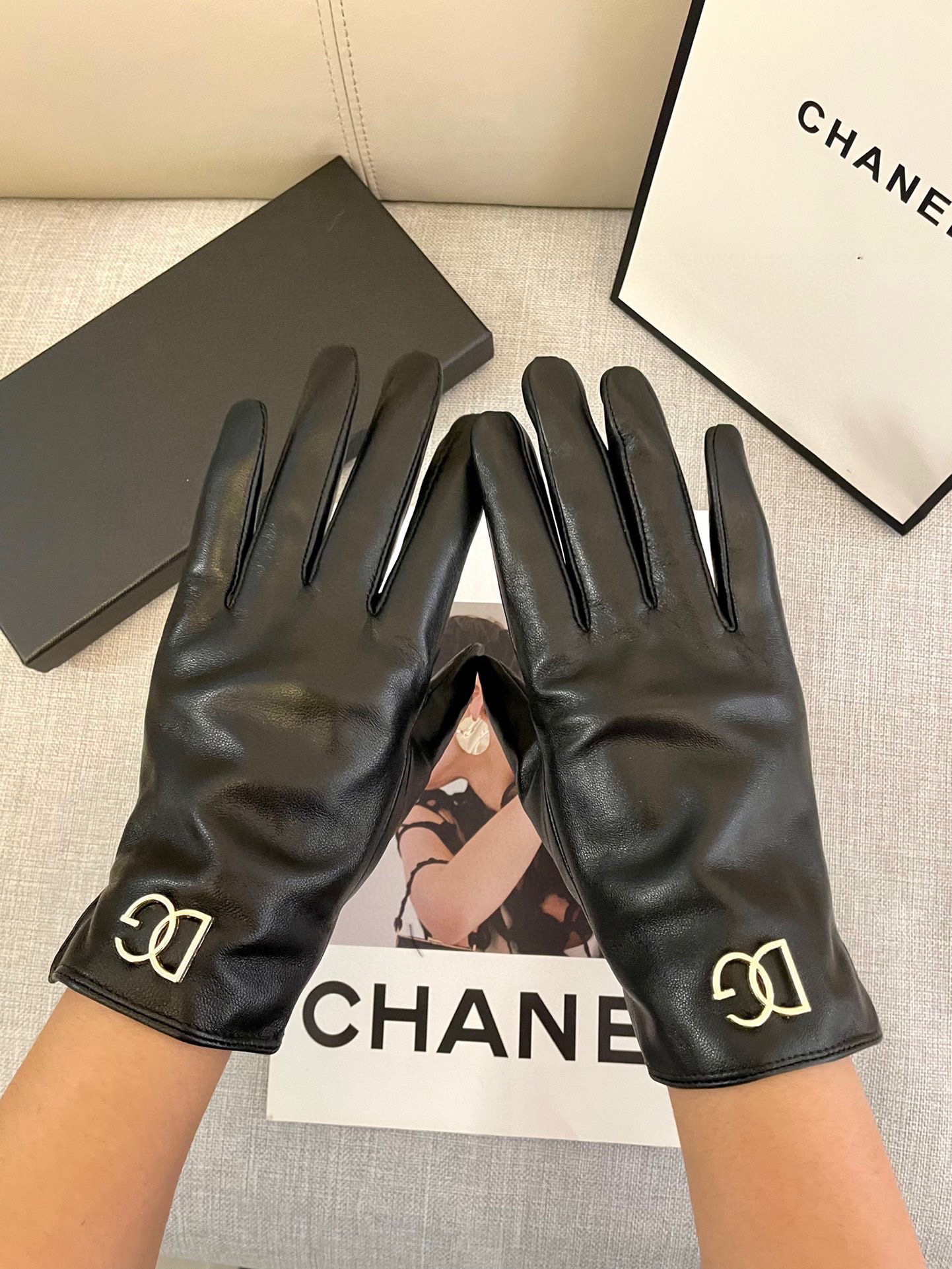 Imported Sheep’s Skin Gloves: Thin, Soft, Comfy, Soothing – 250 DGS for Autumn/Winter Women. - 图片 9