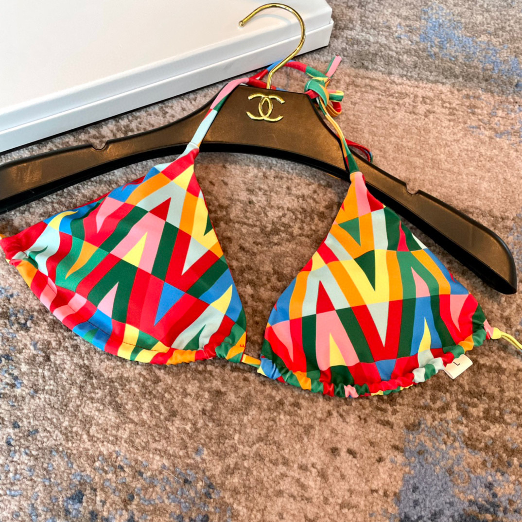 Stylish Valentino Colored Bikini in Various Sizes for All Ages and Sizes - 图片 5