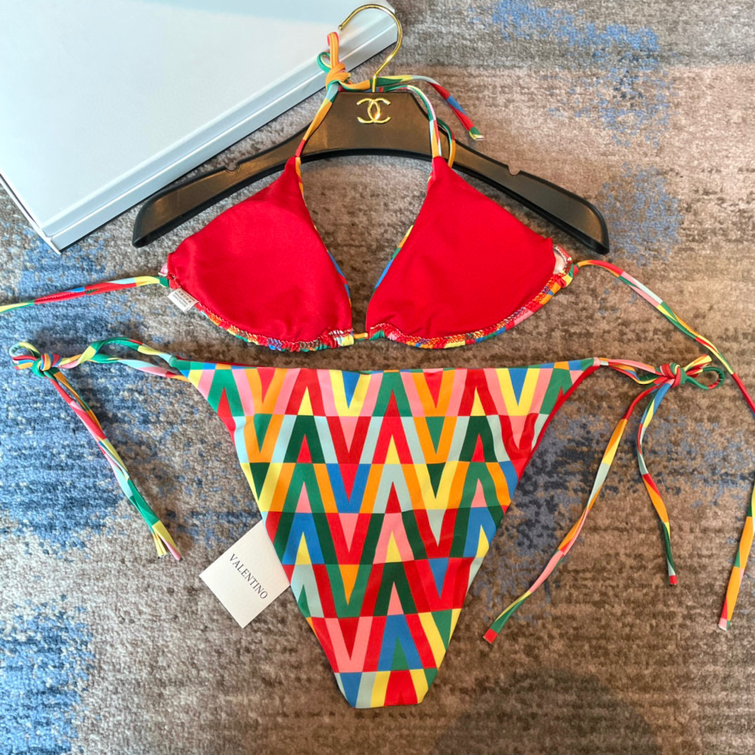 Stylish Valentino Colored Bikini in Various Sizes for All Ages and Sizes - 图片 7