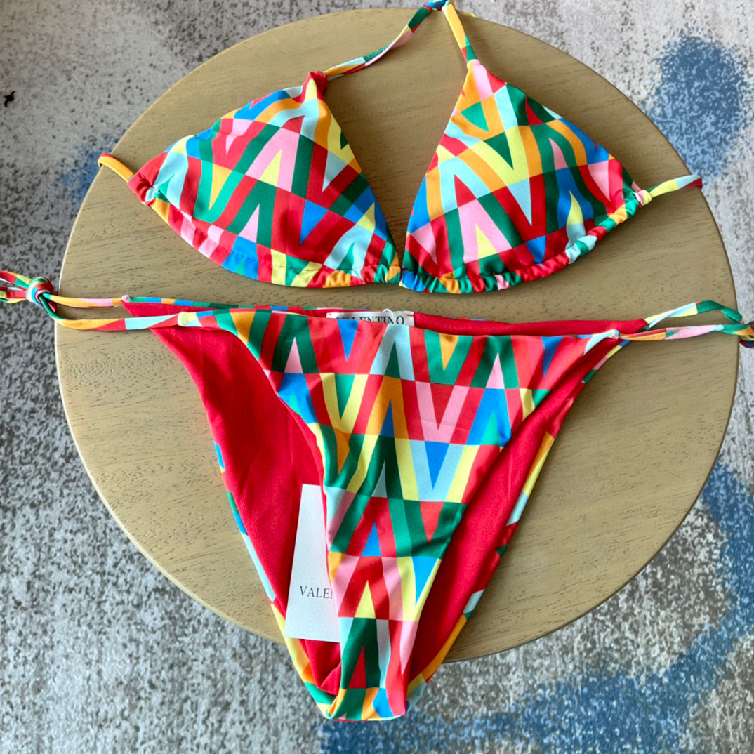 Stylish Valentino Colored Bikini in Various Sizes for All Ages and Sizes - 图片 9