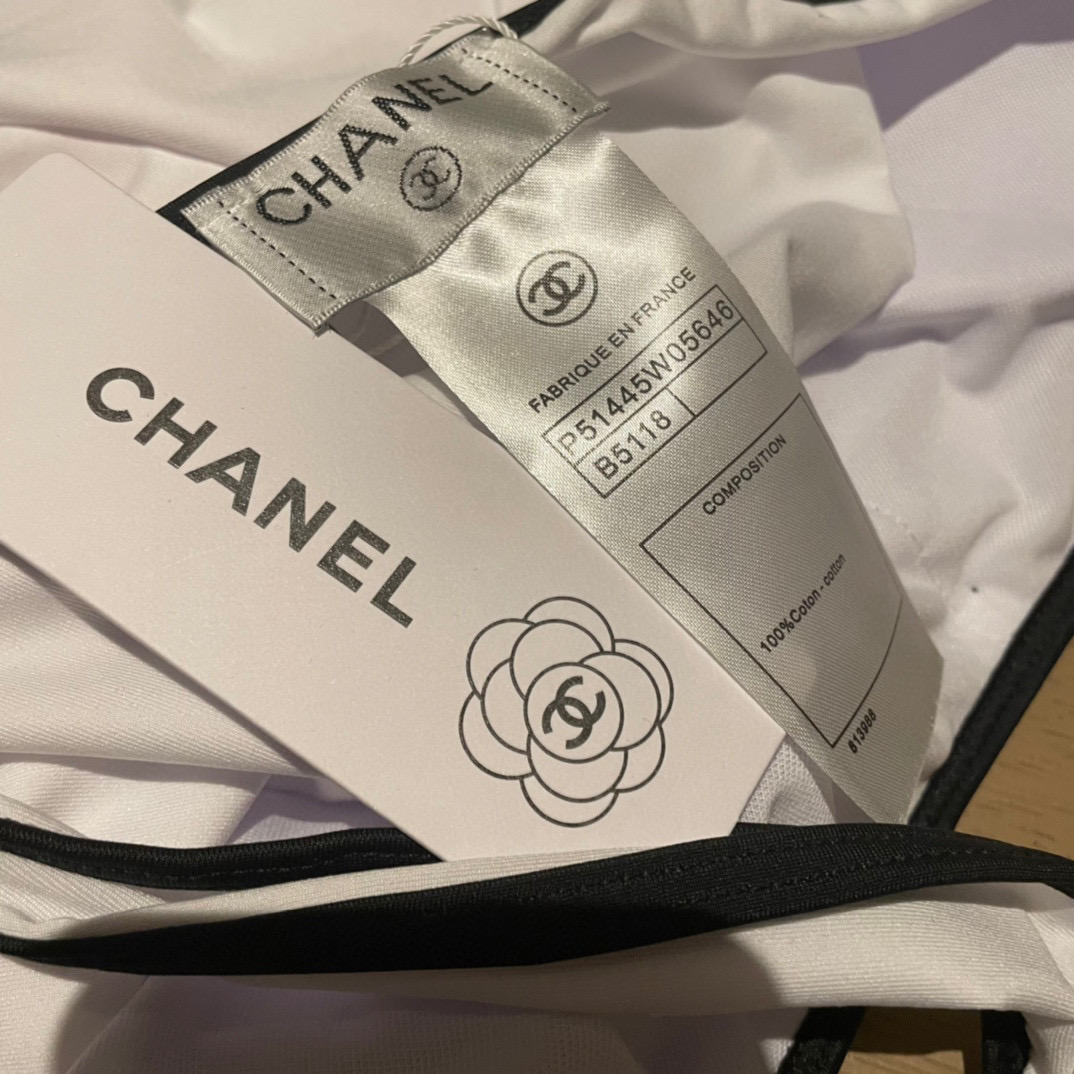  Chanel 连体泳衣  两种穿法 😍🥰适合多种场景的游泳衣🏊‍♀️海边 游泳池 温泉 水上乐园 漂流