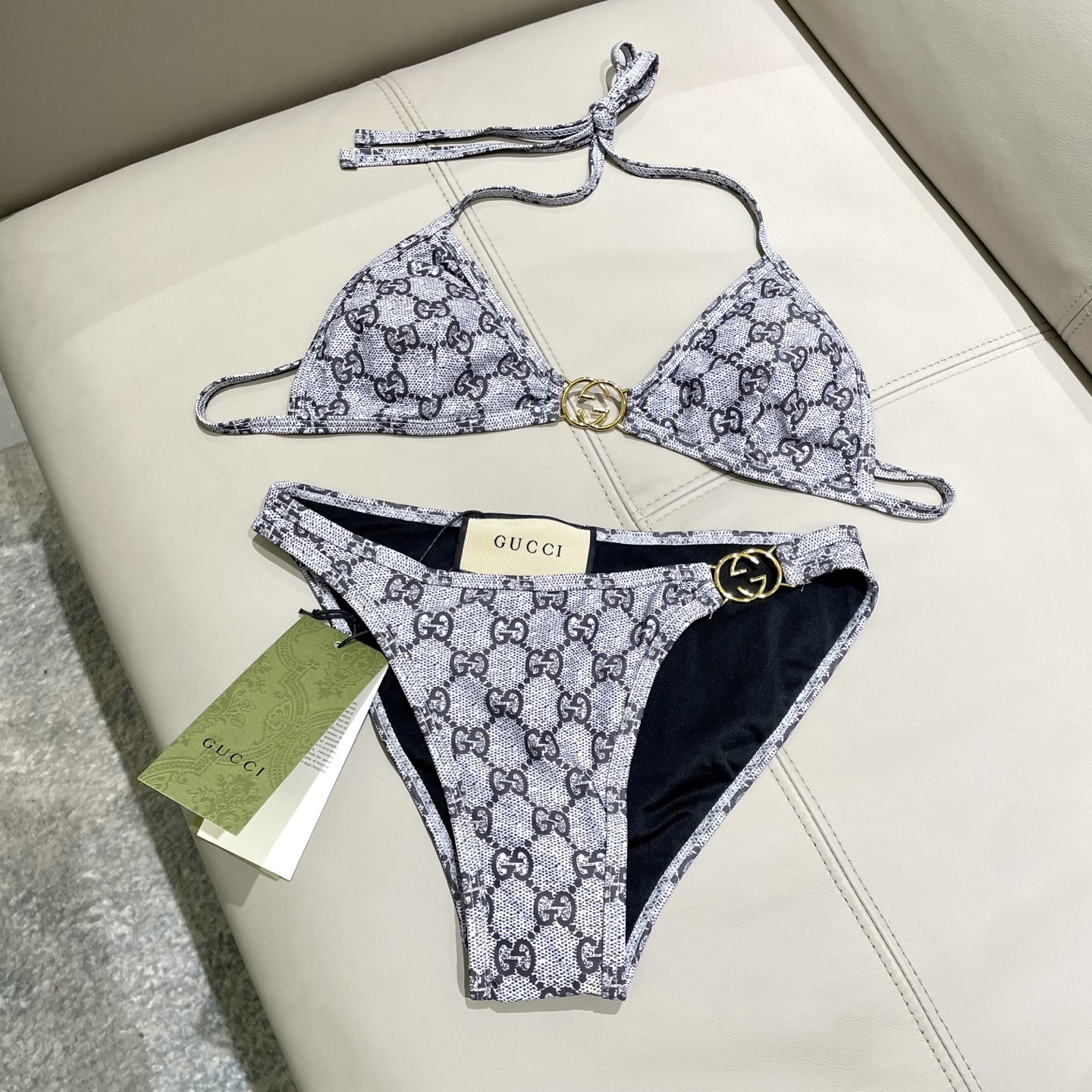  Gucci新款比基尼泳衣👙❤️😍🥰适合多种场景的游泳衣🏊‍♀️海边 游泳池 温泉 水上乐园 漂流都可以