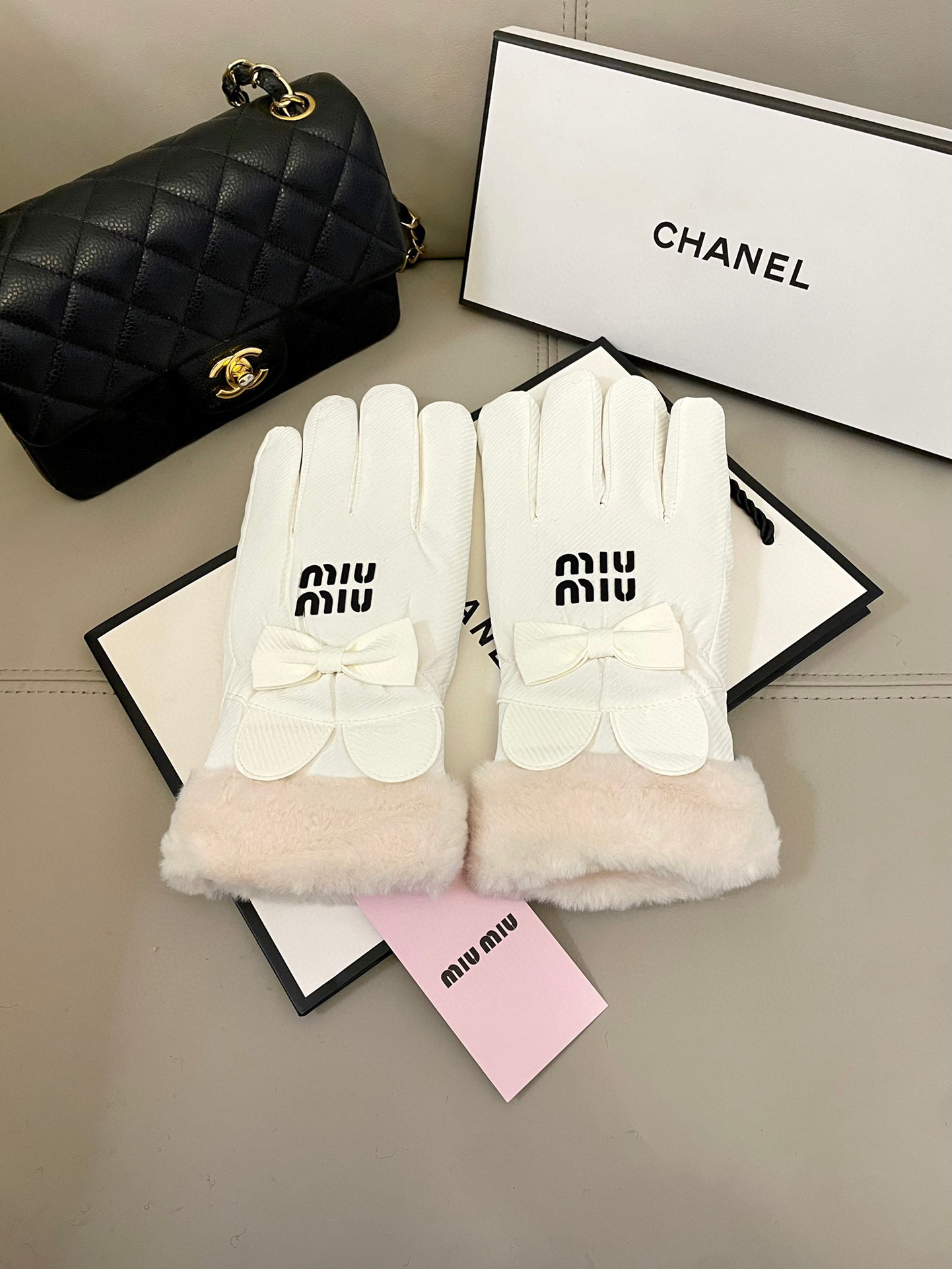 “Premium Wool Gloves: Soft, Warm, Chromosome Tested, Touchscreen Function, Comfortable Fit” - 图片 6