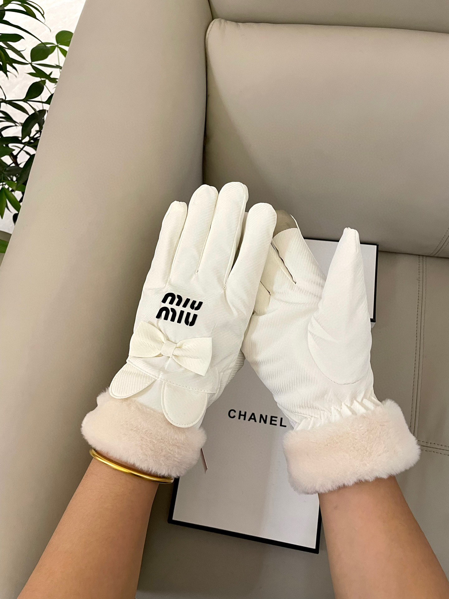 “Premium Wool Gloves: Soft, Warm, Chromosome Tested, Touchscreen Function, Comfortable Fit” - 图片 9